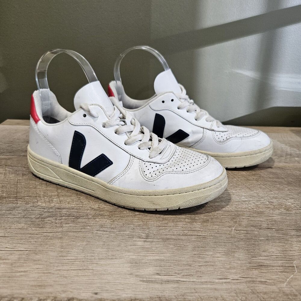 VEJA V-10 Womens Sneakers Size US 6 EU 37 White Leather Casual Lace Up Shoes